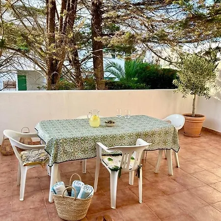 Rosa 100 Dal Mare, 3 Posti Auto E Giardino Tatil Evi *