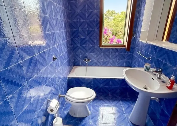 Rosa 100 Dal Mare, 3 Posti Auto E Giardino Tatil Evi *