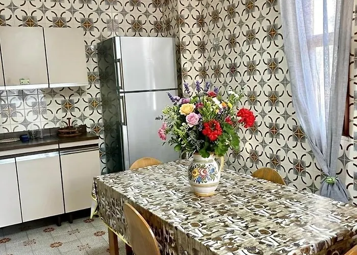 Будинок відпочинку Rosa 100 Dal Mare, 3 Posti Auto E Giardino Галліполі